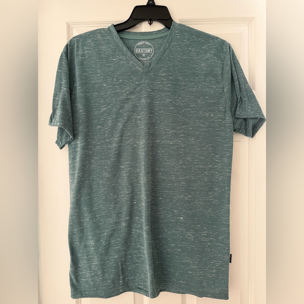 Dikotomy Mens Green V-Neck T-Shirt